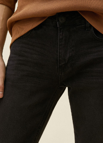 Черные демисезонные зауженные джинсы KOTON