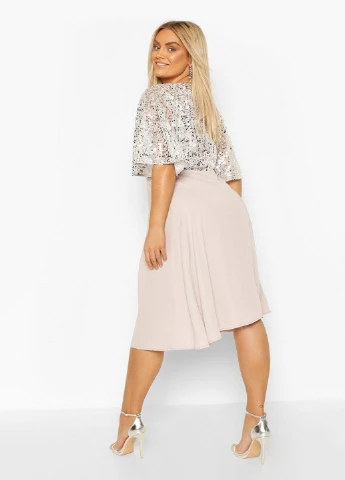 Рожева вечірня сукня Boohoo однотонна