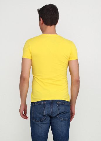 Желтая футболка EL & KEN