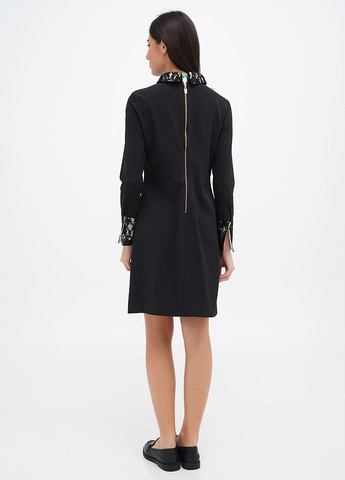 Чорна кежуал сукня Sassofono однотонна