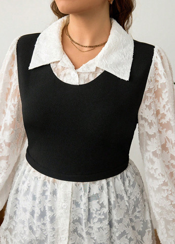 Чорно-біла блуза з баскою SHEIN