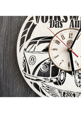 Стильний годинник з дерева настінний "Volkswagen" 7Arts (253567679)
