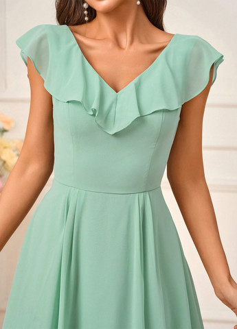 Зеленое кэжуал платье с открытой спиной SHEIN однотонное