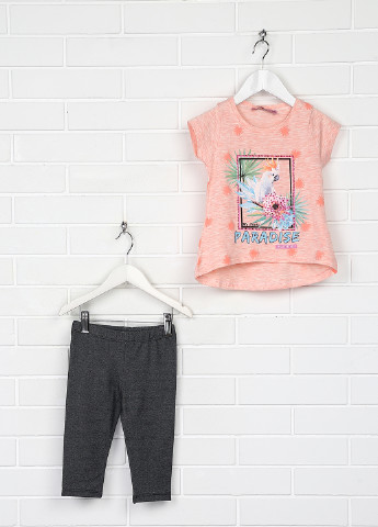 Светло-розовый летний комплект (футболка, капри) Candy