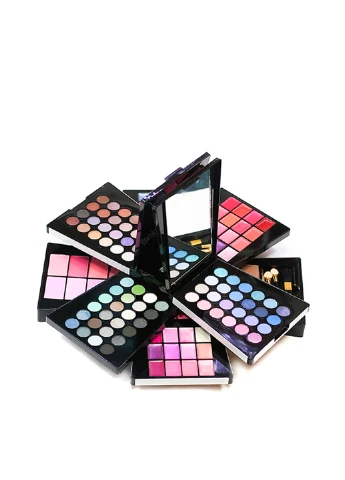 Палитра для макияжа 132 оттенка, 2,2х1,5см 3,5х2,2 см 5,5х3,8 см Make Up Me (19366058)