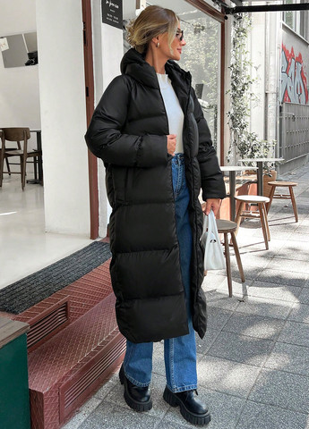 Чорна зимня куртка SHEIN