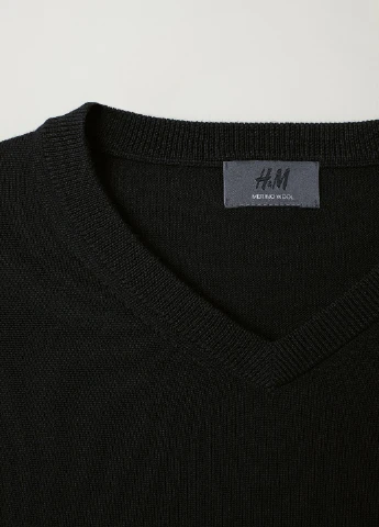 Черный демисезонный джемпер H&M
