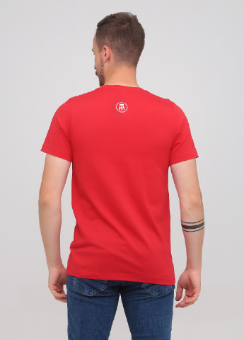 Красная футболка Canvas