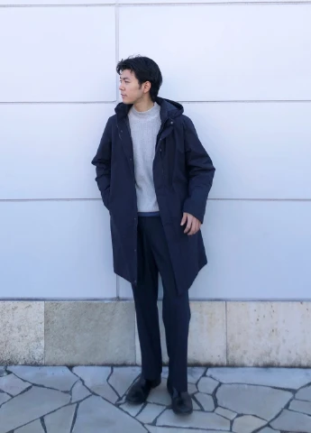 Серый демисезонный свитер Uniqlo