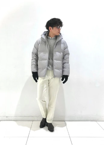 Серый демисезонный свитер Uniqlo
