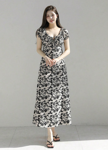 Чорно-білий кежуал сукня а-силует SHEIN з квітковим принтом