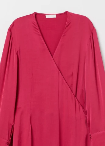 Розовое вечернее атласное платье на запахе H&M однотонное