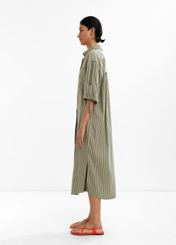 Оливкова (хакі) кежуал сукня сукня-сорочка Parfois в смужку
