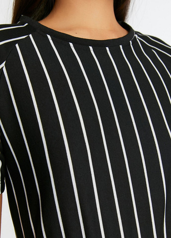 Комбінезон Trendyol комбінезон-шорти смужка чорний кежуал поліестер