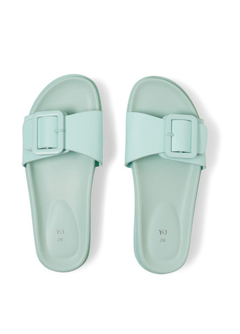 Мятные шлепанцы C&A