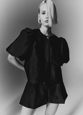 Чёрная блуза H&M