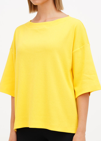 Желтая летняя футболка Aniele