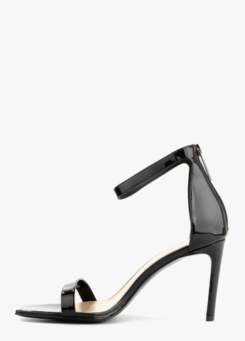 Черные босоножки Le'BERDES с ремешком лаковые