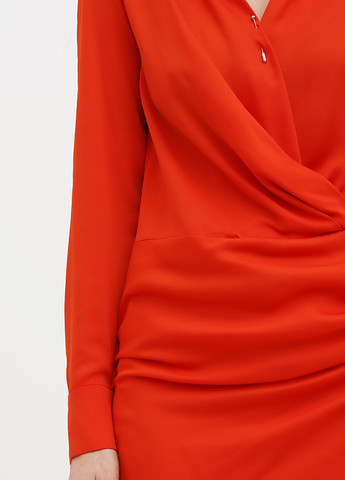 Коралловое коктейльное, кэжуал платье силуэтная Vicolo однотонное