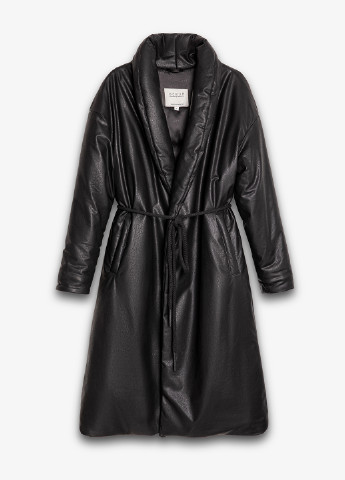 Черная зимняя теплое пальто кожаной фактуры Gepur