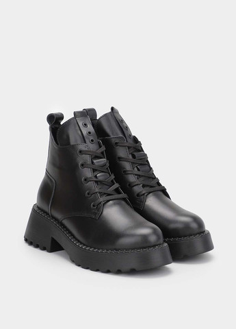 Осенние ботинки Braska со шнуровкой