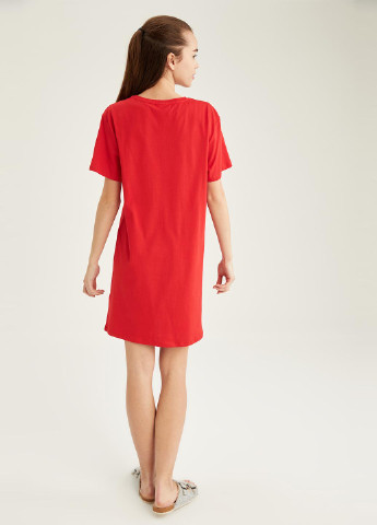 Красное кэжуал платье платье-футболка DeFacto
