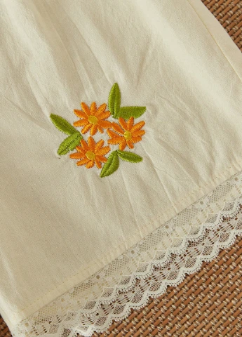 Айворі демісезонний костюм (блуза, шорти) з шортами SHEIN