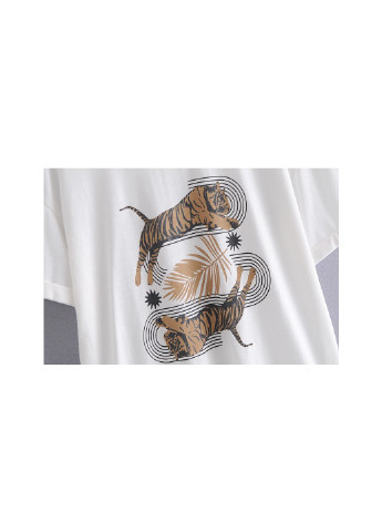Белая летняя футболка женская tigers Berni Fashion WF-6404
