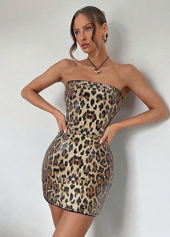 Коричневое коктейльное платье с открытыми плечами SHEIN леопардовый