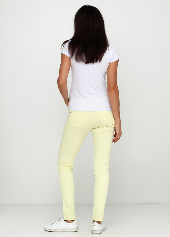Светло-желтые кэжуал демисезонные зауженные брюки Terranova
