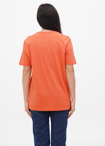 Оранжевая летняя футболка Diadora