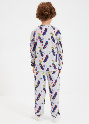 Серая всесезон пижама (лонгслив, брюки) лонгслив + брюки Trendyol