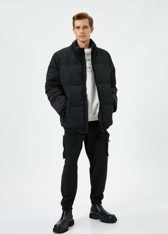 Чорна демісезонна куртка KOTON