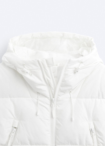Біла демісезонна куртка Zara