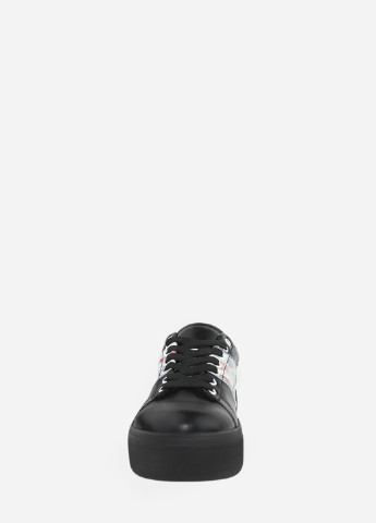 Черные демисезонные кроссовки rvk67-6 черный Vialana