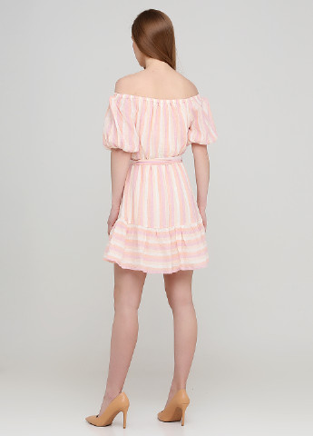 Светло-розовое кэжуал платье с открытыми плечами Moda Italia в полоску