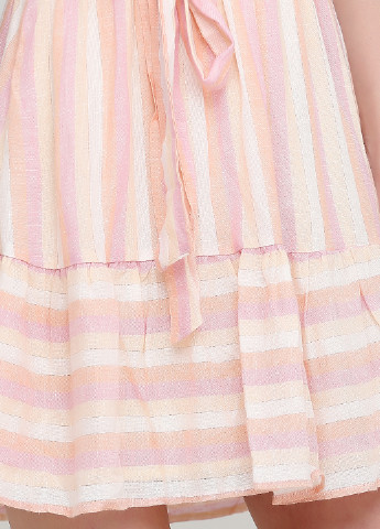Светло-розовое кэжуал платье с открытыми плечами Moda Italia в полоску