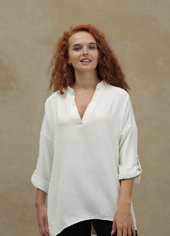 Біла демісезонна сорочка - туніка з легкої віскозної жниварки, оригінального крою INNOE Белая блуза
