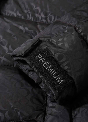 Чорна зимня куртка C&A