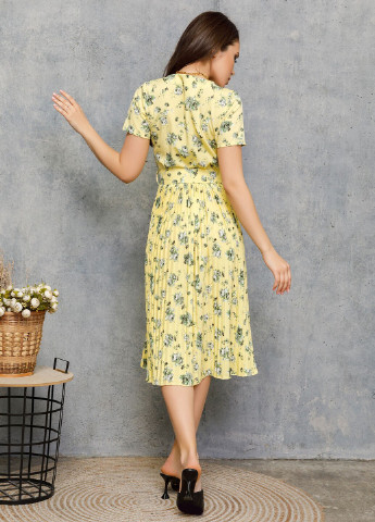 Желтое кэжуал платья ISSA PLUS с цветочным принтом