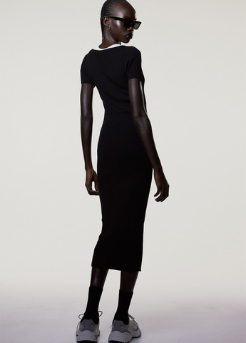 Черное кэжуал платье силуэтная H&M однотонное