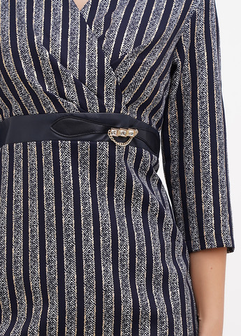 Темно-синее кэжуал платье футляр Sassofono с абстрактным узором