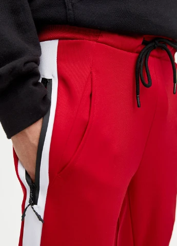 Красные спортивные демисезонные джоггеры брюки Pull & Bear