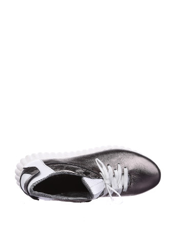 Серебряные демисезонные кроссовки Roberto Maurizi