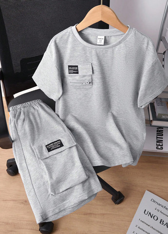 Серый летний костюм (футболка, шорты) с шортами SHEIN