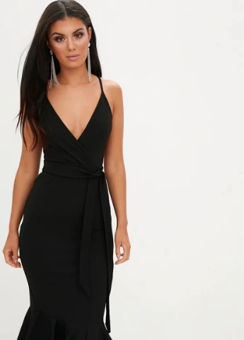 Черное повседневный сукня PrettyLittleThing однотонное