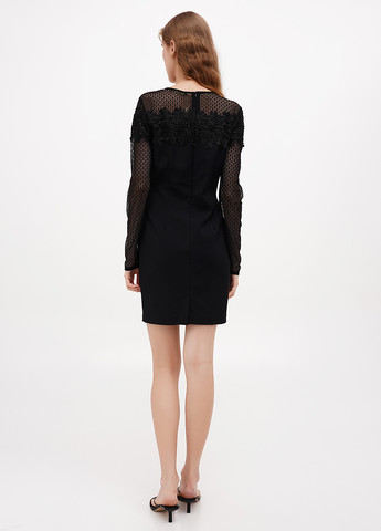 Черное кэжуал платье Sassofono однотонное