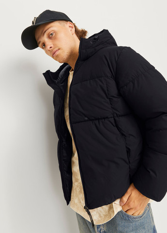 Чорна зимня куртка Jack & Jones