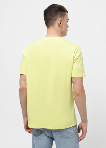 Желтая футболка Promin