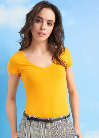 Желтая летняя футболка с коротким рукавом Orsay